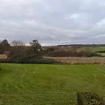 Chez Fernand Gezellig Huisdiervrij Te Hotton, Nabij Durbuy Semesterpark Hotton