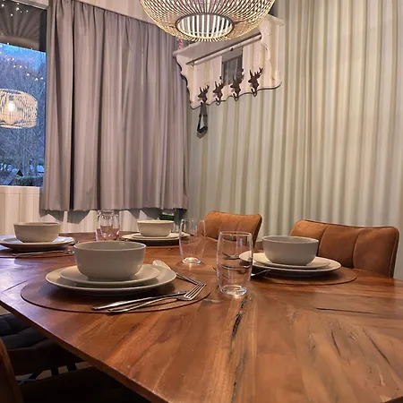 Chez Fernand Gezellig Te Hotton, Nabij Durbuy